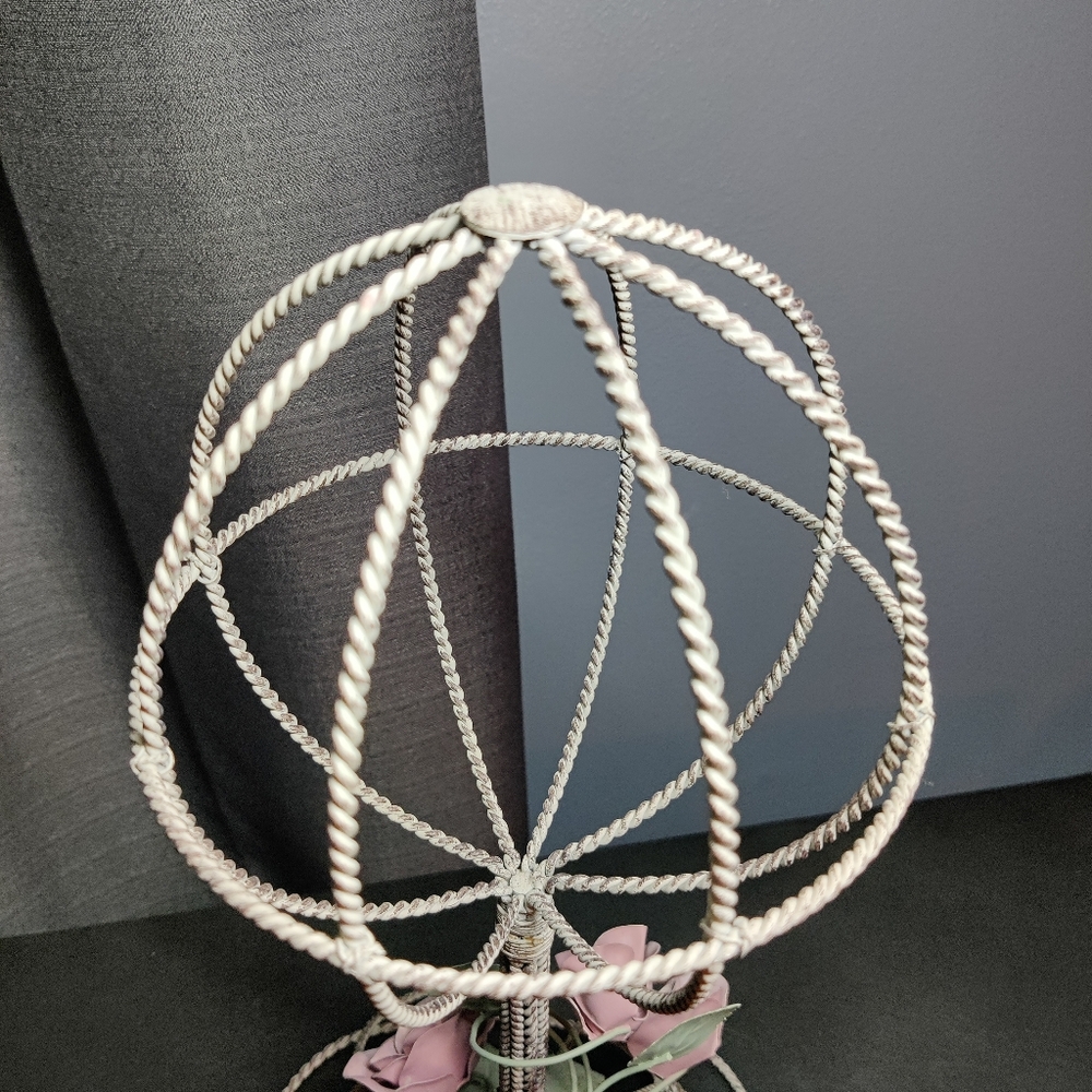 Elegant Hat Wig Stand Display With Flower Accents - Picture 6 of 9